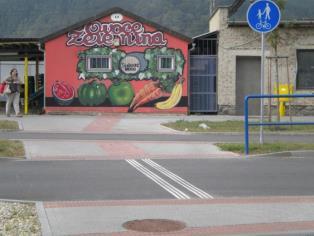 trasa: - Nádražní, Moukova, průchod přes Tesco supermarket, Brněnská ul. A.1. Nádražní ul.