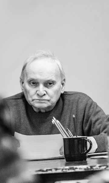 Dnes mu chci vyjádřit svoji radost, že právě on, prověřen časem, stojí úspěšně v čele našeho divadla, neboť jeho citlivá osobnost zasvěceně a zároveň osobitě chápe intenzivně hodnoty divadla vůbec a