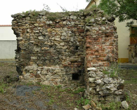2008 představovaly finanční prostředky z rozsáhlého záchranného archeologického výzkumu v areálu Vokovického dvora.