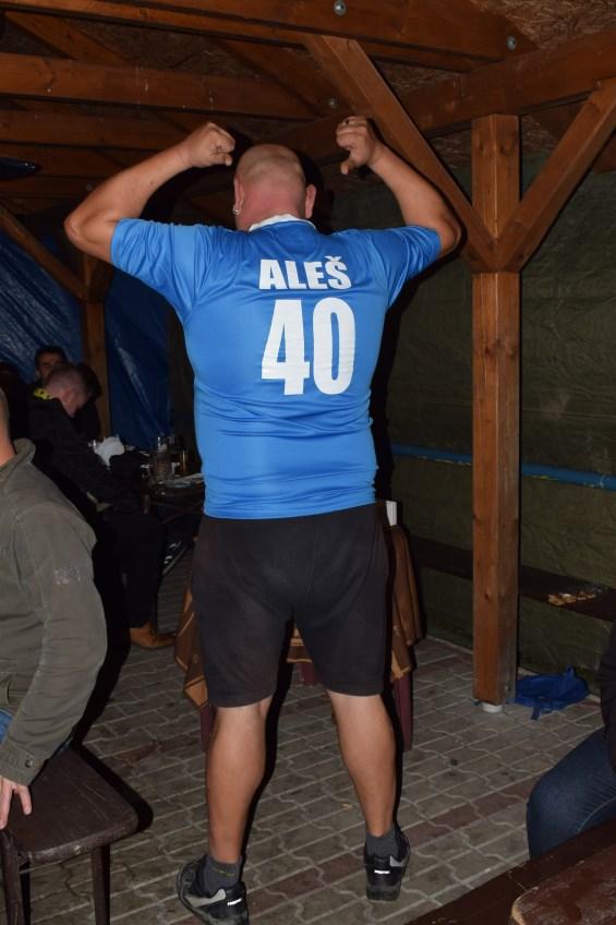 ........ 6-7 Žáci.