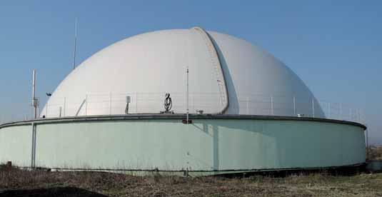 VĚDA A VÝZKUM SCIENCE AND RESEARCH 3 Obr. 3 Nádrž koncového skladu s membránou na uskladnenie bioplynu Fig. 3 Terminal storage tank with a membrane roof for biogas storage Obr.