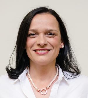 " Štěpánka Collins, BBA konzultantka, 43 let Po dlouhých letech plánování revitalizace Karlova náměstí konečně nastal čas konat a proměnit tento