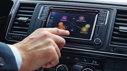 Design interiéru a infotainment Multivan 08 09 Prvotřídní komfort a infotainment. Vysoce kvalitní kabina a inovativní mobilní služby online.
