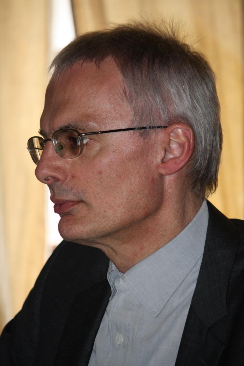 ODBORNÝ ŽIVOTOPIS O. Univ. Prof. Dr. Dr.h.c. Thomas Winkelbauer Thomas Winkelbauer se narodil dne 14. března 1957 ve Vídni.