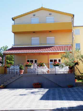 Sv. Filip i Jakov PIKOLO PENSION ** Chorvatsko AKCE: 2 dospělí + 2 děti do 7 let na společném 3. lůžku: 1.dítě zdarma, 2. dítě sleva 50 % Sleva 10 % do 28. 2. při uhrazení celé částky, sleva 5 % do 28.