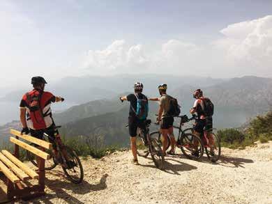 3. den: cyklovýlet kolem přírodního Kotorského zálivu, Perast možnost výletu loďkou na ostrůvek s kostelem Panny Marie, Risan, klášter Banja, prohlídka města Kotor, cca 40