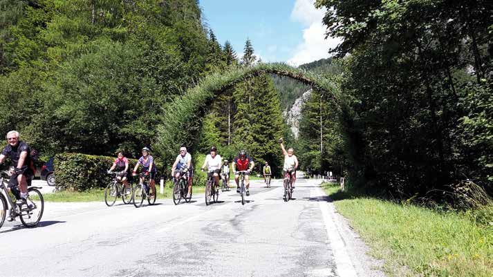 den: cyklovýlet Schladming Pruggern Irdning Liezen Admont. CENA: Ubytování v hotelu ***. Délka cyklotrasy cca 75 km. 3. den: Admont národním parkem Gesäuse Hieflau Altenmarkt.