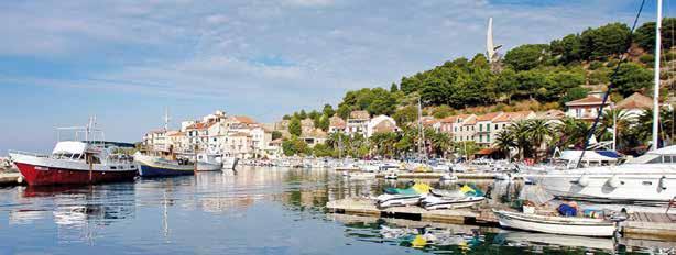 Podgora Chorvatsko SOUKROMÉ APARTMÁNY A POKOJE S POLOPENZÍ NO NAME ilustrační foto Sleva 300 Kč na osobu při zakoupení ubytování s dopravou autobusem Poloha: v centru města, vzdálené do 200 m od