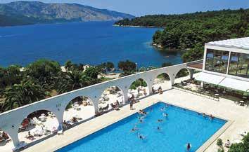 Ostrov Hvar Stari Grad Chorvatsko Ostrov Hvar je známý jako ostrov slunce, levandule, vynikajících vín a bohaté historie.