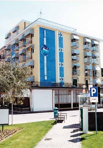 Cena nezahrnuje: turistickou taxu splatnou na místě 1,5 EUR/osoba nad 10 let/noc. Fakultativní nabídka: doprava 2 100 Kč, komplexní pojištění 330 Kč/os.