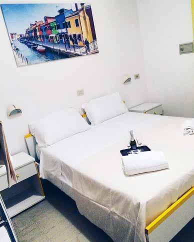 Lido di Jesolo Itálie HOTEL SORRENTO *** HOTEL SAND *** Sleva 5 % z ceny ubytování při uhrazení zájezdu do 31. 3. 2019 Dítě do 13 let na přistýlce ZDARMA!