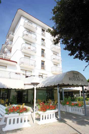 Lido di Jesolo Itálie HOTEL ALLA ROTONDA *** HOTEL EDERA ** Příjemný rodinný hotel výhodná cena!