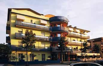 V blízkosti je park s dětským hřištěm a přistav pro plachetnice. Vybavení: čtyřpatrový hotel s výtahem a bezbariérovým přístupem, jídelna, recepce (8.00 24.00 hod.