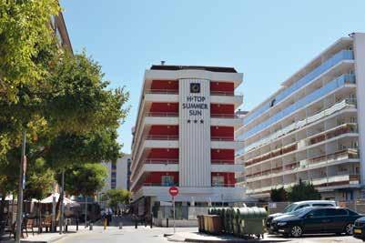 HOTEL H-TOP SUMMER SUN *** Doprava busem i letecky VE SPOLUPRÁCI S CK IDEAL TOUR Pohodlně zařízené klimatizované pokoje hotelu se stanou na týden Vaším domovem a odtud budete vyrážet na nedaleké