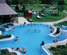 30 19.00 hod.), volný program. Stravování: ALL INCLUSIVE, 7.00 10.00 snídaně formou bufetu včetně sektu, 10.00 12.00 snídaně PLUS: pečivo, jogurty, ovoce, 10.00 15.00 čaj a ovoce v lázeňské části, 12.