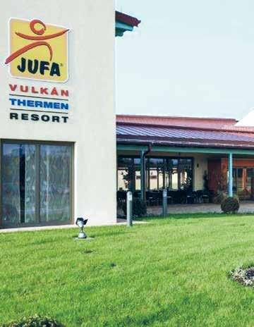 Pramen s léčivou vodou byl objeven teprve v roce 2007 a lázně slouží svým hostům od února 2008. HOTEL JUFA VULKAN THERMEN RESORT **** Relaxační pobyty s dopravou Klidné moderní lázně.