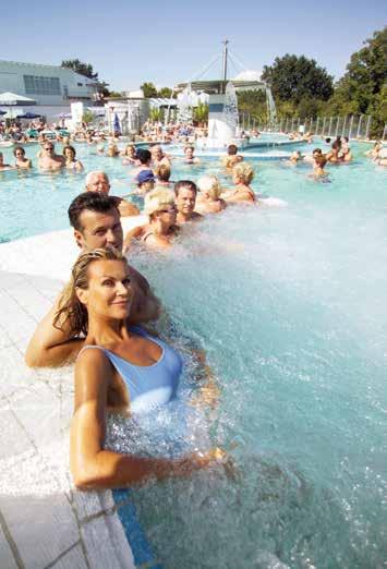 nabídky wellness. Vlastní KURHOTEL KÖNIGSHOF *** dopravou HOTEL LUDWIG THOMA *** Vlastní dopravou Ubytování: lázeňský hotel přímo v centru města, naproti termálním lázní Europa Therme.