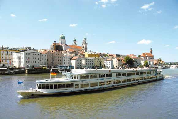 ZÁŽITKOVÁ PLAVBA LODÍ KRISTALLSCHIFF 19PO22 Na této plavbě plné zážitků Vás bude fascinovat svět vody a křišťálu.
