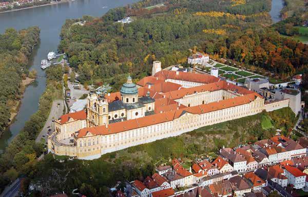 Jednodenní výlety k sousedům za poznáním Rakousko, Německo ROMANTICKÝM ÚDOLÍM WACHAU 19PO13 Nechte se okouzlit jedním z nejkrásnějších zákoutí Dunaje údolím Wachau, které je zapsané na seznamu