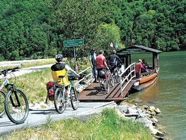 Cykloturistika jednodenní výlety Rakousko Jedna z nejoblíbenějších a nejatraktivnějších cyklistických tras v Rakousku vede z německo-rakouské hranice kolem známé Dunajské smyčky až k hlavnímu městu