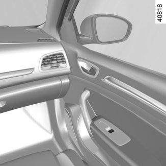 ELEKTRICKÉ OVLÁDÁNÍ OKEN (1/2) Ovládání oken Tyto systémy fungují: pokud motor běží; po vypnutí motoru až do otevření některých předních dveří (omezeno přibližně na 12 minut); s vypnutým motorem, se