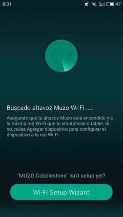 WI-FI SÍŤOVÉ PŘIPOJENÍ - Po stažení aplikace ji spusťte a dejte vyhledat zesilovač. Zesilovač musí být na stejné síti jako smartphone nebo tablet s řídící aplikací.