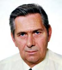 S úctou vzpomínají dcery Drahomíra a Zdeňka s rodinami a syn Jaromír s rodinou.