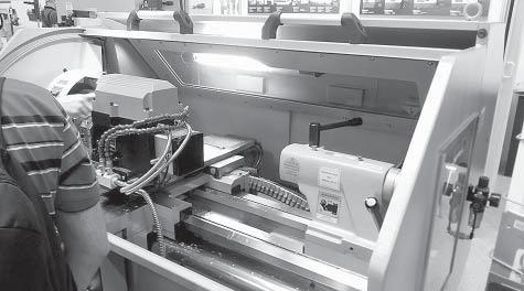 Prohlédli jsme si CNC obráběcí stroje, nabídku solárních elektráren Grid Free, akustické odpuzovače firmy Format, svářecí technologii.