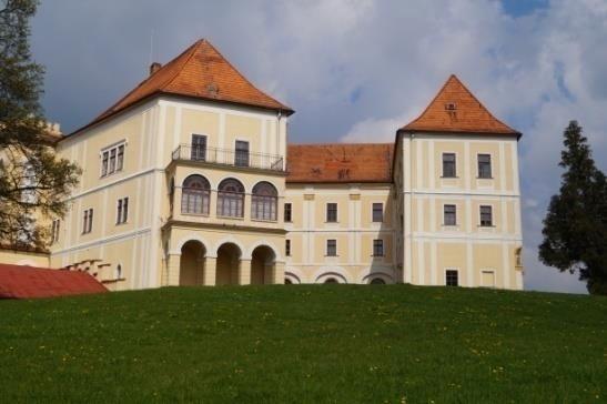Obrázek 84: Zámek