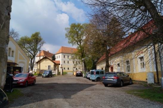 8: Parkoviště