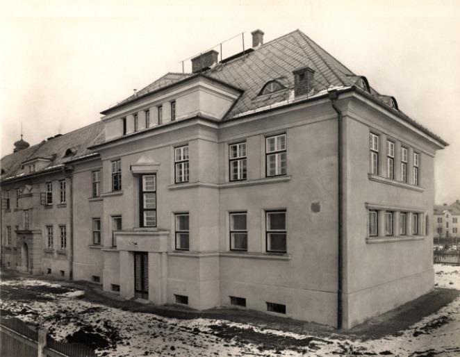 bezprostředně po výstvbě.