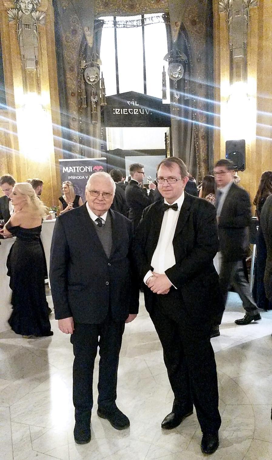 právnické obce, ale také radostnou odpovědí na nedávno obnovenou spolupráci mezi spolkem Všehrd a Společností pro církevní právo.