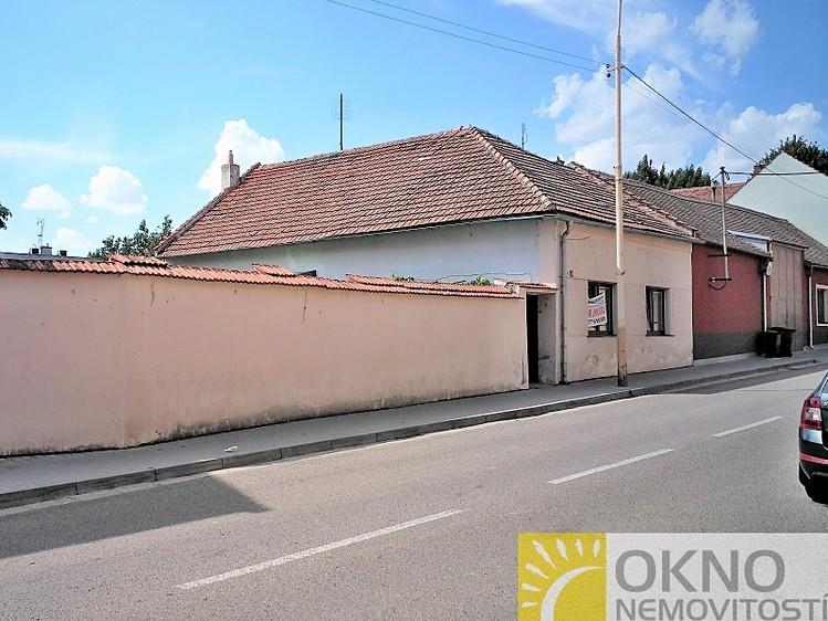 Záznam o prodeji srovnávané nemovitosti č. 4 1. Identifikace Prodej, Rodinný dům, 120 m 2, Ivanovice na Hané, okres Celková cena: 1.500.000 Kč Adresa: Ivanovice na Hané, okres 2.