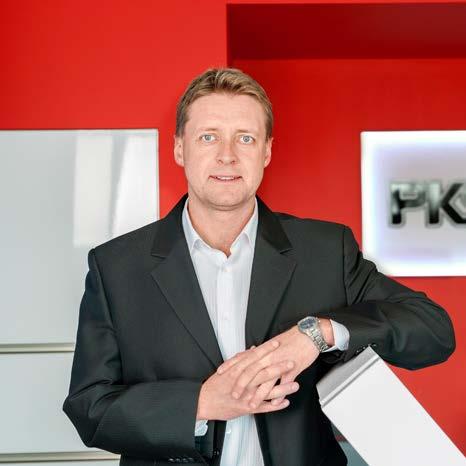 systémů. které bychom rádi v blízké budoucnosti doplnili o rovněž moderní interiérové, lehké, celoprosklené stěny.