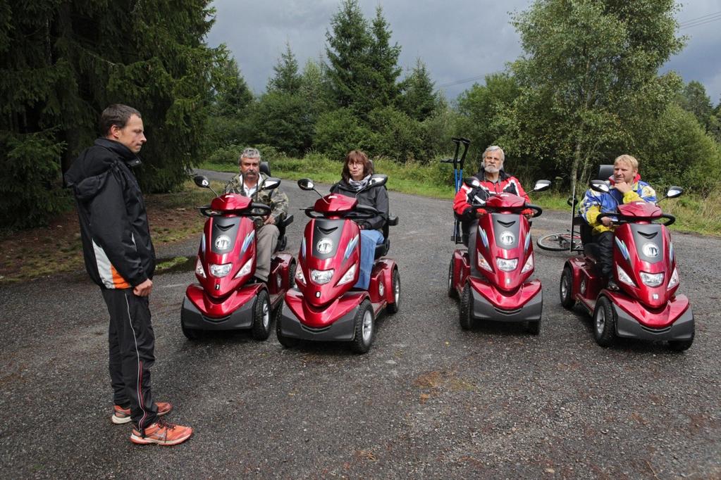4.3. Péče o návštěvníky s handicapem Lenka Dvořáková V průběhu roku 2016 pokračoval projekt Na skútru po Národním parku Šumava třetím ročníkem.