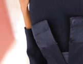 Ramenní vycpávky a dělící švy pro dokonalý sed. 3/4 rukávy s rozparkem lze nosit individuálně ohrnuté. S podšívkou. Délka ve vel. 42 cca 66 cm. 98% polyester, 2% elastan, vsadka:, podšívka: Vel.