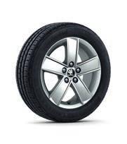24 25 Antia 5JA 071 496 8Z8 Kolo z lehké slitiny 7,0J 16" ET46 pro pneumatiky s rozměry 215/45 R16, ve stříbrné metalické barvě Antia 5JA 071 496 FM9 Kolo z lehké