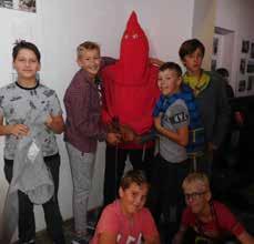Našim žákům průběžně servírovali ovocné i zeleninové smoothie, jablečné přesnídávky, ovocné koktejly i mošty.