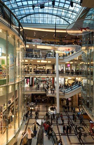 Vnitroměstský development příklad Specifika vnitroměstského developmentu na příkladu komplexu Palladium Stručné představení projektu Obtížnosti při plánování a výstavbě Urbanismus, památková péče,