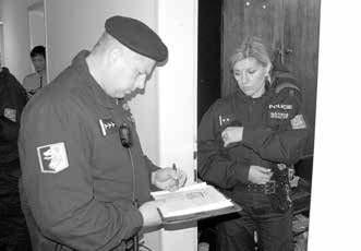 Nasušenou rostlinu i bílý prášek jsme odeslali na nezbytné odborné zkoumání, pokračuje Lenka Javorková.