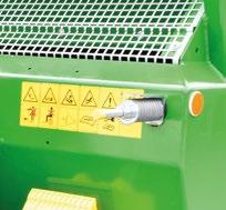000 kg Pomocí automatických napínáků, dobře viditelných z traktoru, lze všechny čtyři velmi pevné