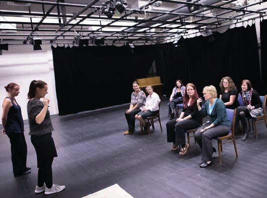 Dále se pedagogové zúčastnili doprovodného workshopu k inscenaci Lesík, pod vedením divadelní lektorky Radany Otipkové a herečky činohry NDM Lucie Končokové, s následnou návštěvou představení a