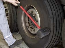 Gumová palice 5 kg Speciálně k odražení pevně přirezavělých ráfků při výměně pneumatik Extra těžké provedení, obzvlášť