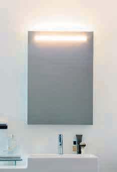 CASE ZRCADLA Zrcadlo s vodorovným osvětlením Zvlášť ostré světlo díky dvojímu svislému