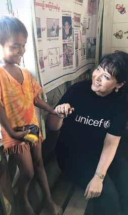 UNICEF/Aye Kyaw Znáte ty momenty, kdy vás závan vůně z trouby, písmenka v polévce nebo melodie v rádiu nečekaně přenese do dětství? To vše jsou situace, kdy se ozývá DÍTĚ V NÁS.