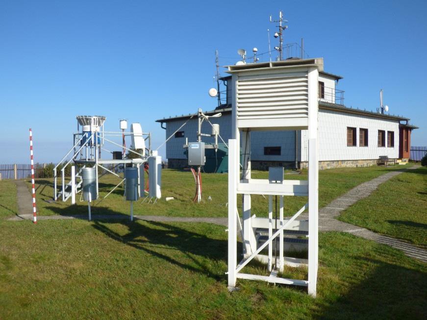 Lysá hora 120 let meteorologických měření a pozorování V letošním roce uplyne již 120 let od chvíle, kdy se datuje počátek pozorování na Lysé hoře. Dle záznamů byl tímto dnem 15.