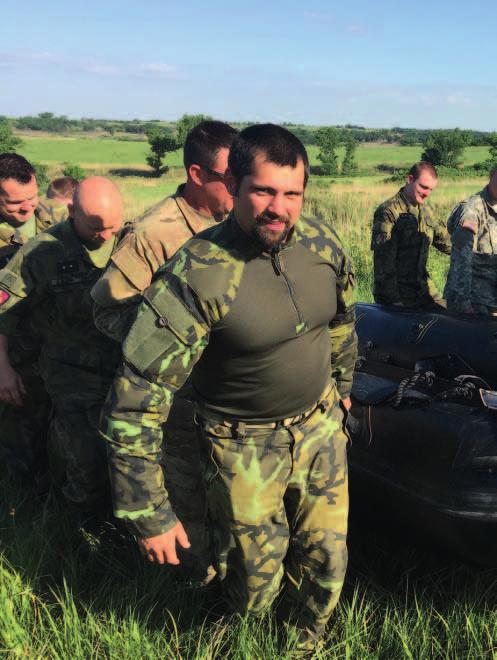poučením o bezpečnostních opatřeních, chování ve vojenském výcvikovém prostoru a na základně.