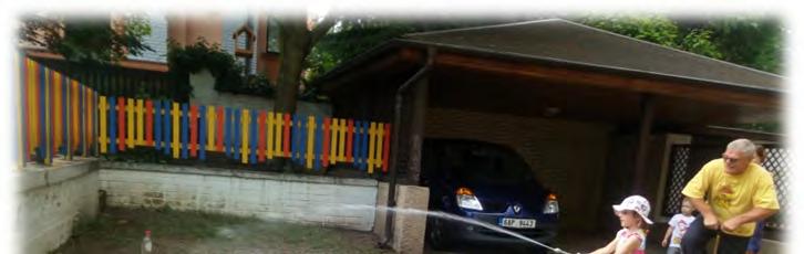 větší děti mohou třeba zapálit svíčku, ale jen když u toho někdo dospělý je a