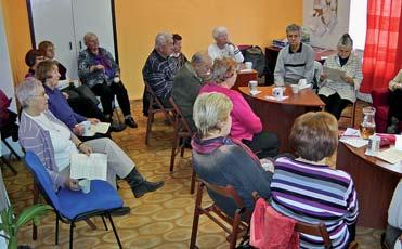 Výroční zpráva za rok 2012, ICOS Český Krumlov, o.s. Informační centrum pro seniory - program senioři seniorům : Program funguje (od r. 2010) zcela na dobrovolnické bázi.