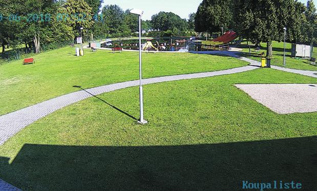 přijala hlídka Městské policie telefonické oznámení, že v Litovli, místní části Nasobůrky, v prostoru za restaurací, je rušen noční klid.